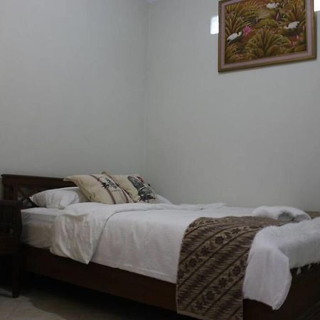 Hotel Renaya Griya Salakan Exterior foto